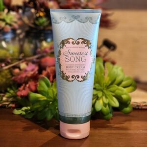 Bath & Body Works Sweetest Song Body Cream - 8 oz